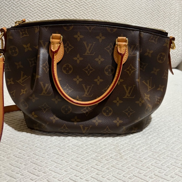 Louis Vuitton Turenne PM - Picture 4 of 11